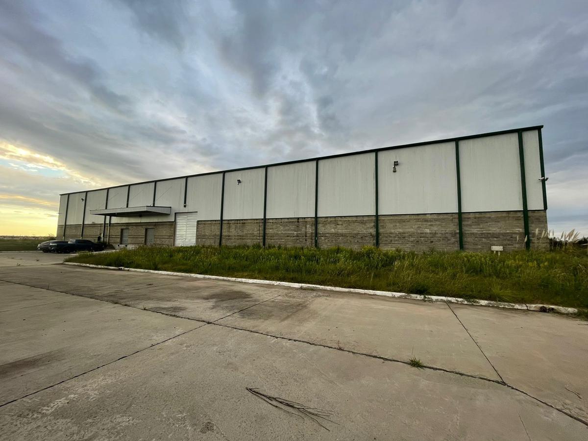Fracción Industrial 4 Ha Galpón 12.800 m² Cub. - Carlos Spegazzini 4