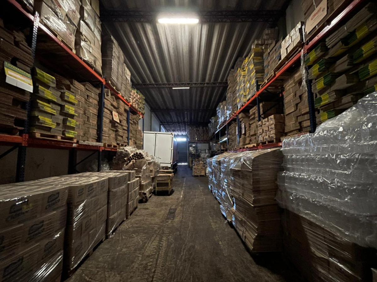 Galpón Industrial 2098 m² S/ 2 Calles - Oficinas - Baños y Vestuarios - Caseros 2