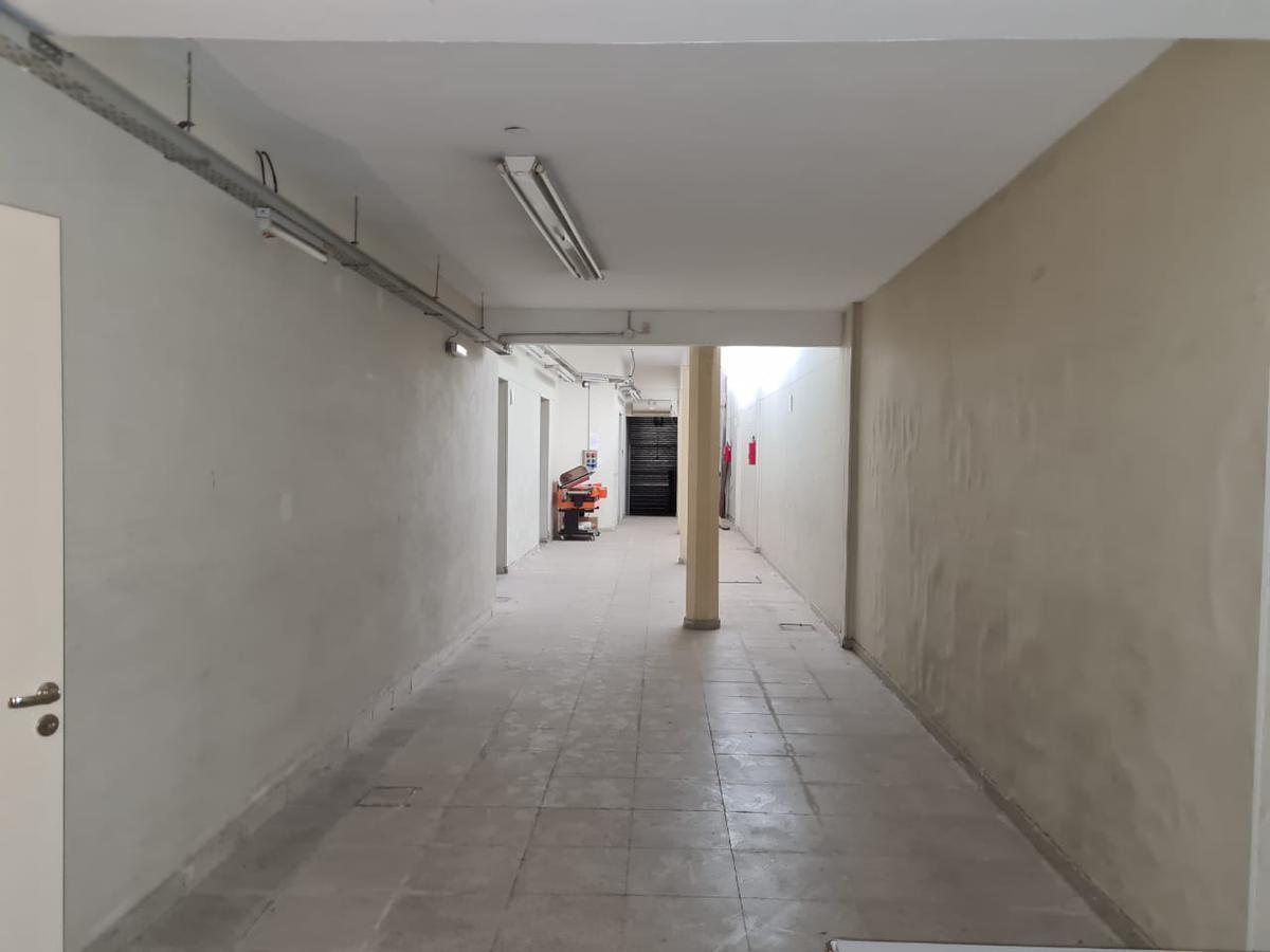 Galpón Losa 370 m² Cub C/ Oficinas, Baños y Vestuarios - Alquilado con Renta - Ciudadela 1