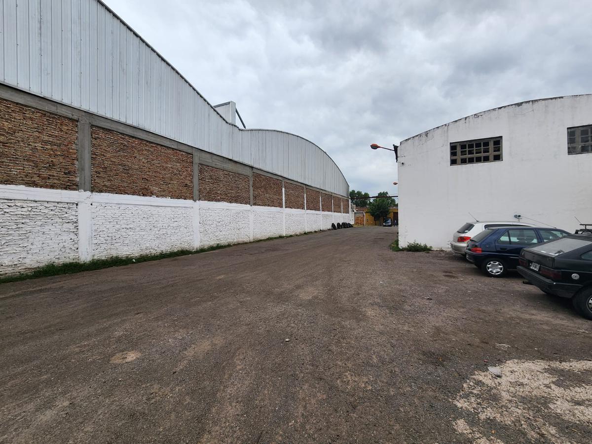 Foto de Galpón Industrial Semi cubierto 700 m² s/ 2.050 de Lote - Oficinas, imagen 4
