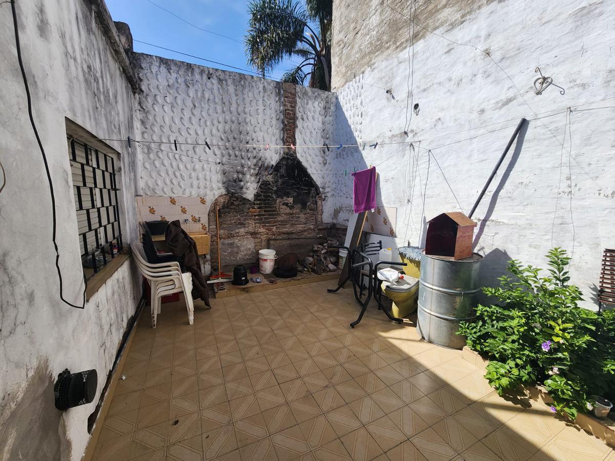 Casa 4 Amb c/ 2 Galpones 607 m² Cub. - Villa Luzuriaga