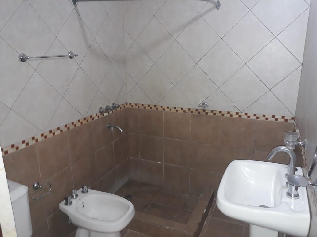 Foto de 2 Casa 3 Amb con cochera - ALQUILADA - IDEAL INVERSION - S.Justo (Ctro), imagen 3