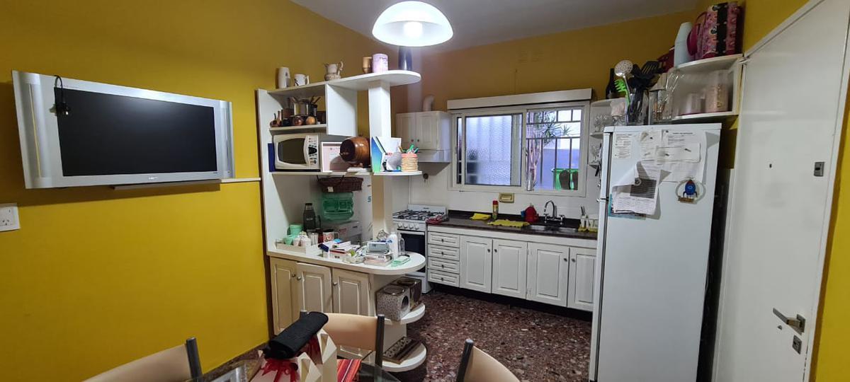 Casa 4 Amb. C/ Garage, Quincho y Pileta Climatizada - Ramos Mejia