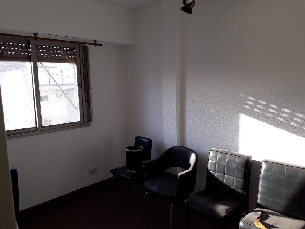 Foto de Oficina 36m2 cubiertos, recepción y 2 privados - ALQUILADA IDEAL, imagen 4