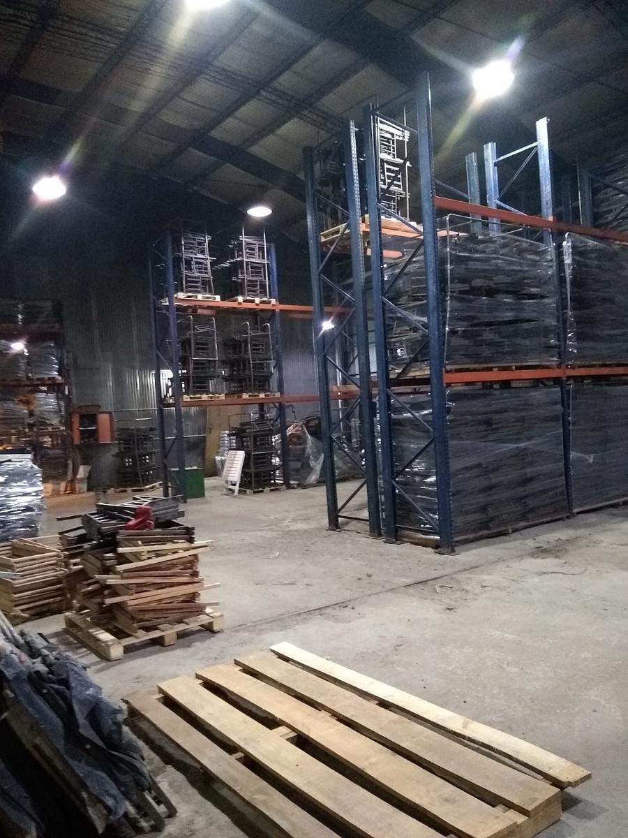 Galpón Industrial 2.500 m² C/ Oficinas y Entradas de Camión - 9 de Abril 5