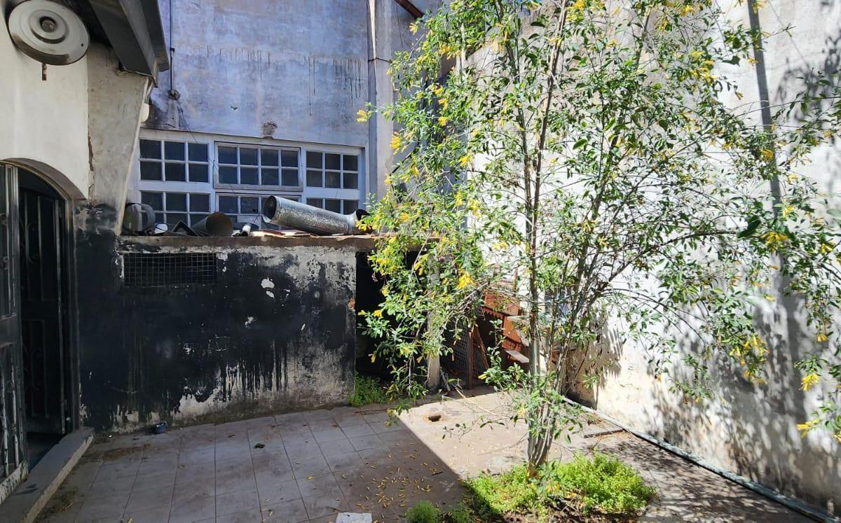 Galpón Industrial en 2 Plantas 686 m² S/ Lote de 401 m² - Ciudadela 1