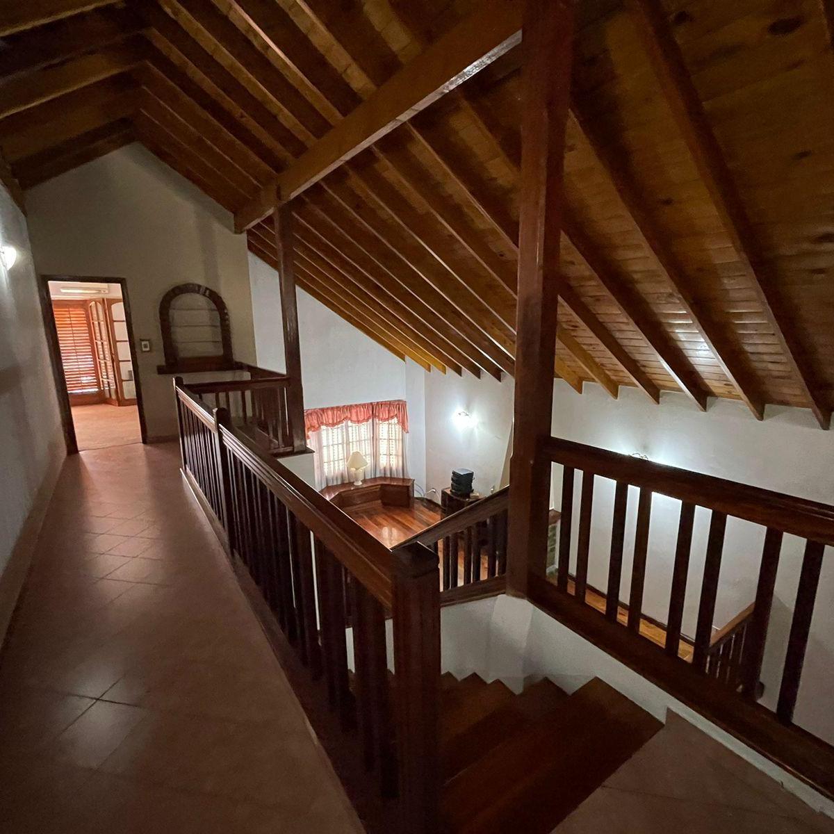 Casa 5 Amb. C/ Cochera 275 m² Edificados - Villa Luro 4