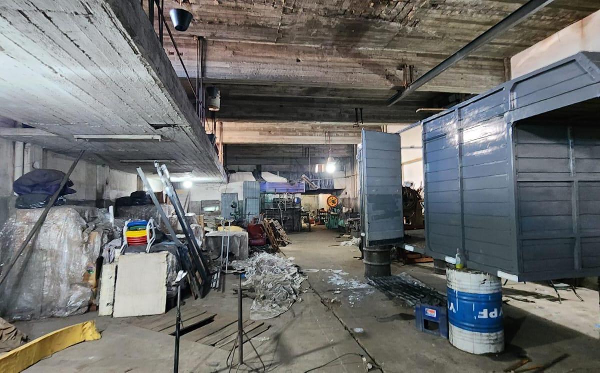 Galpón de Losa C/ Local Comercial 501 m² - Isidro Casanova 5