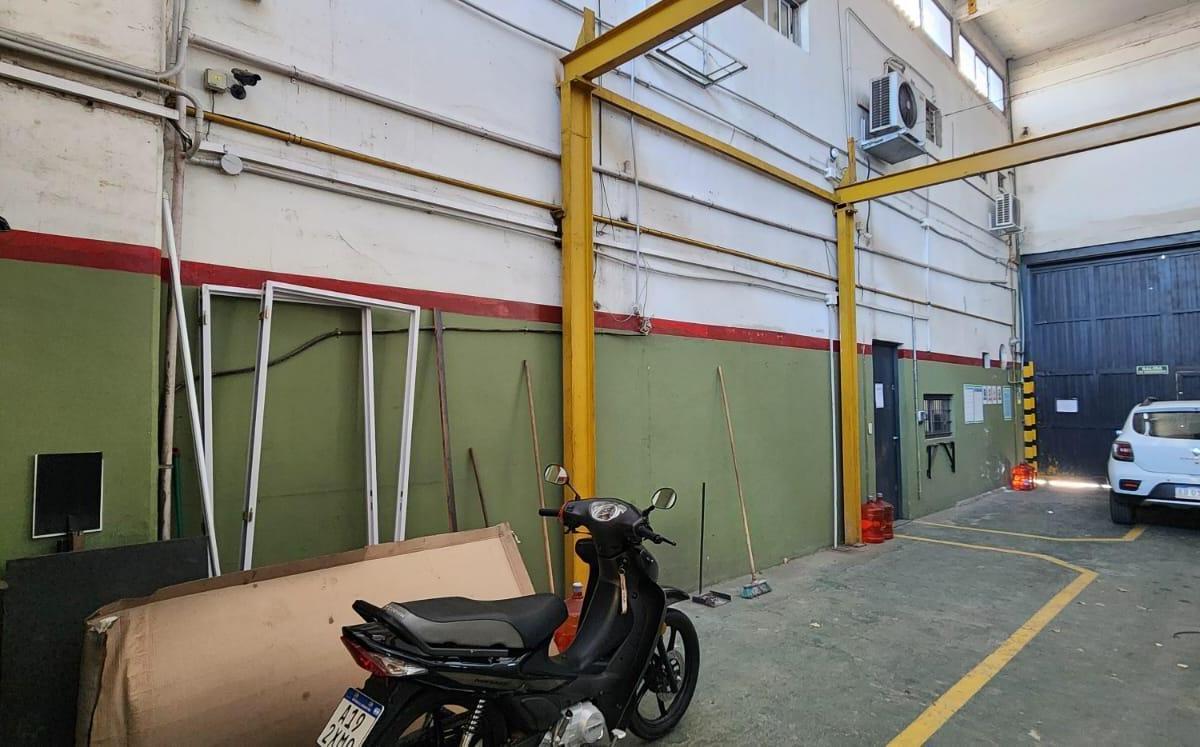 Foto de Local Comercial en Esquina 1091 m² s/ 3 Lotes - Libertad, imagen 2