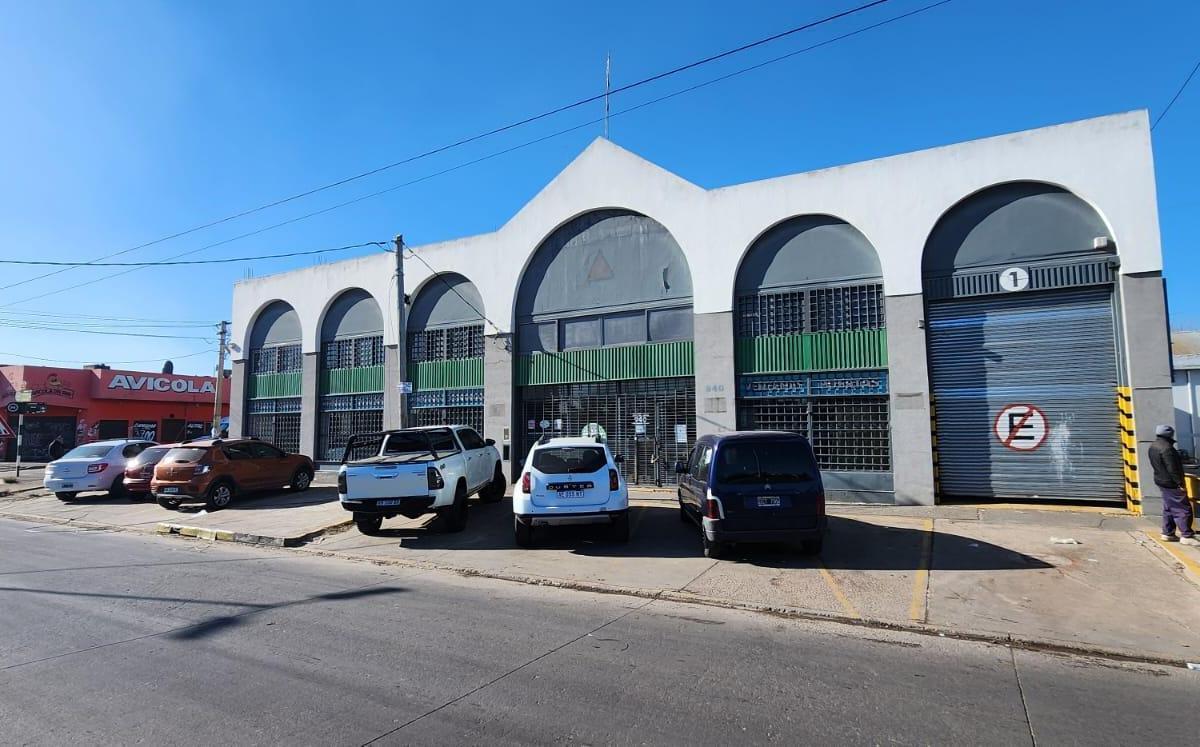 Local Comercial en Esquina 1091 m² s/ 3 Lotes - Libertad