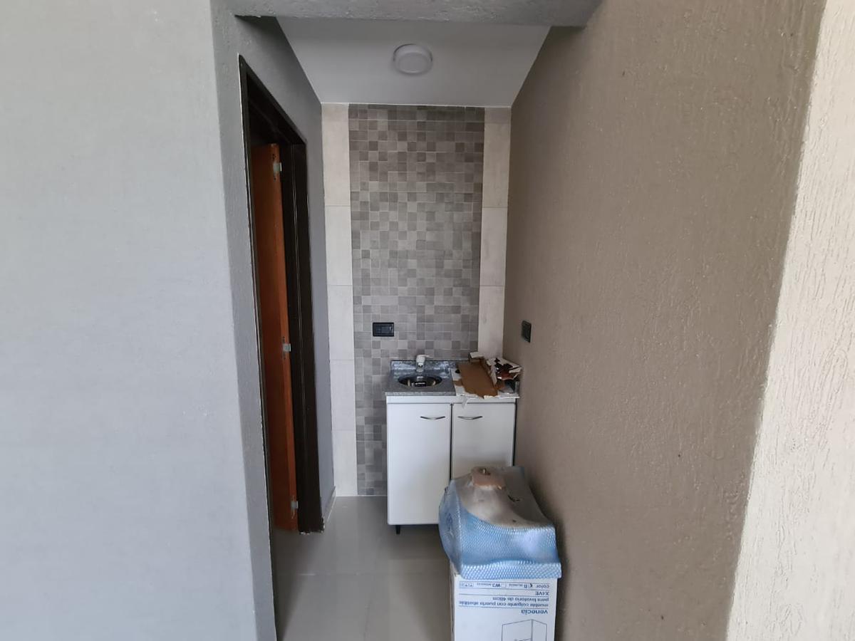 Foto de Local Comercial en Esquina S/ Avenida 143 m² Cub - San Justo, imagen 2