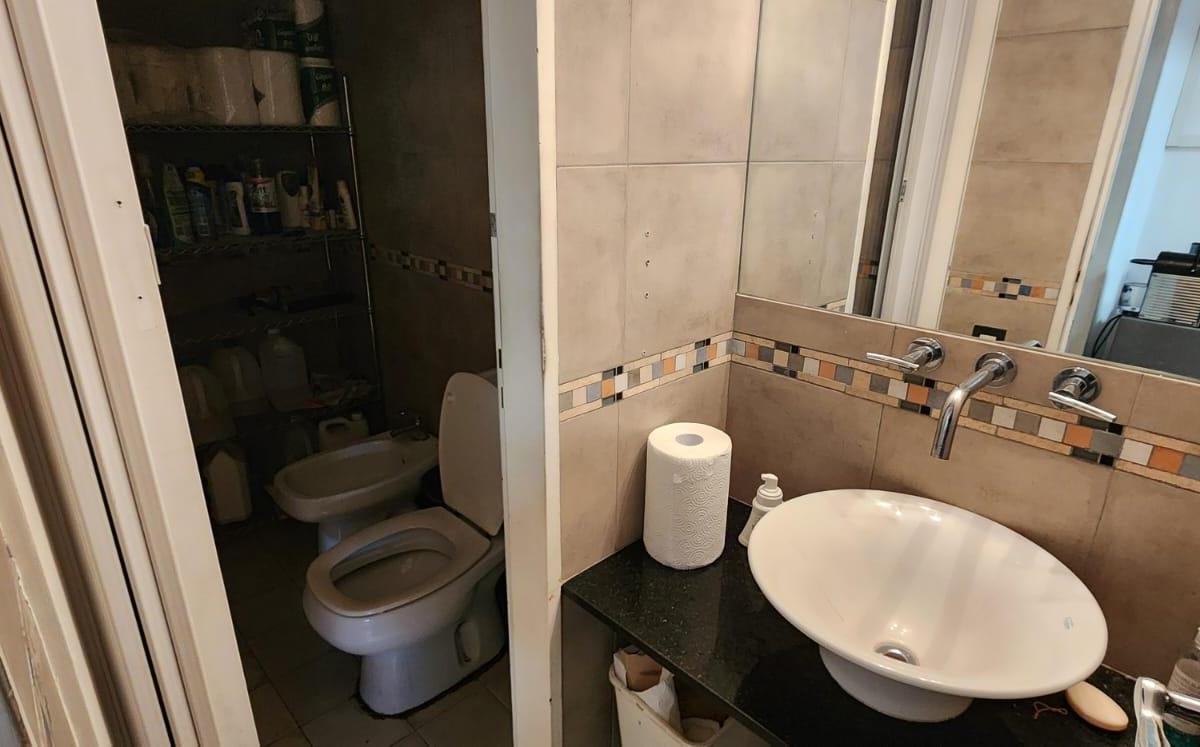 Galpón 872 m² en 2 Plantas - Lomas del Mirador 4