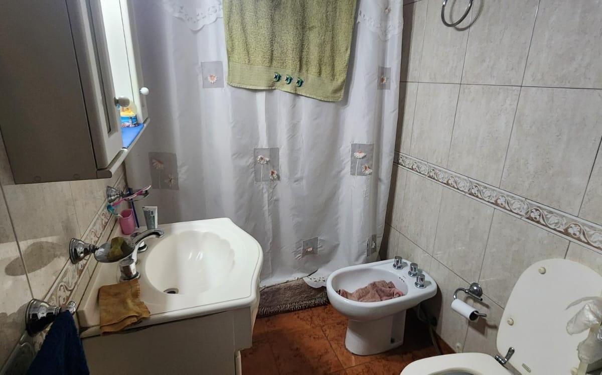 Local 323 m² y 4 Dptos 3 Amb Cada Uno en Pa (Venta en Block) - Villa Luzuriaga 4