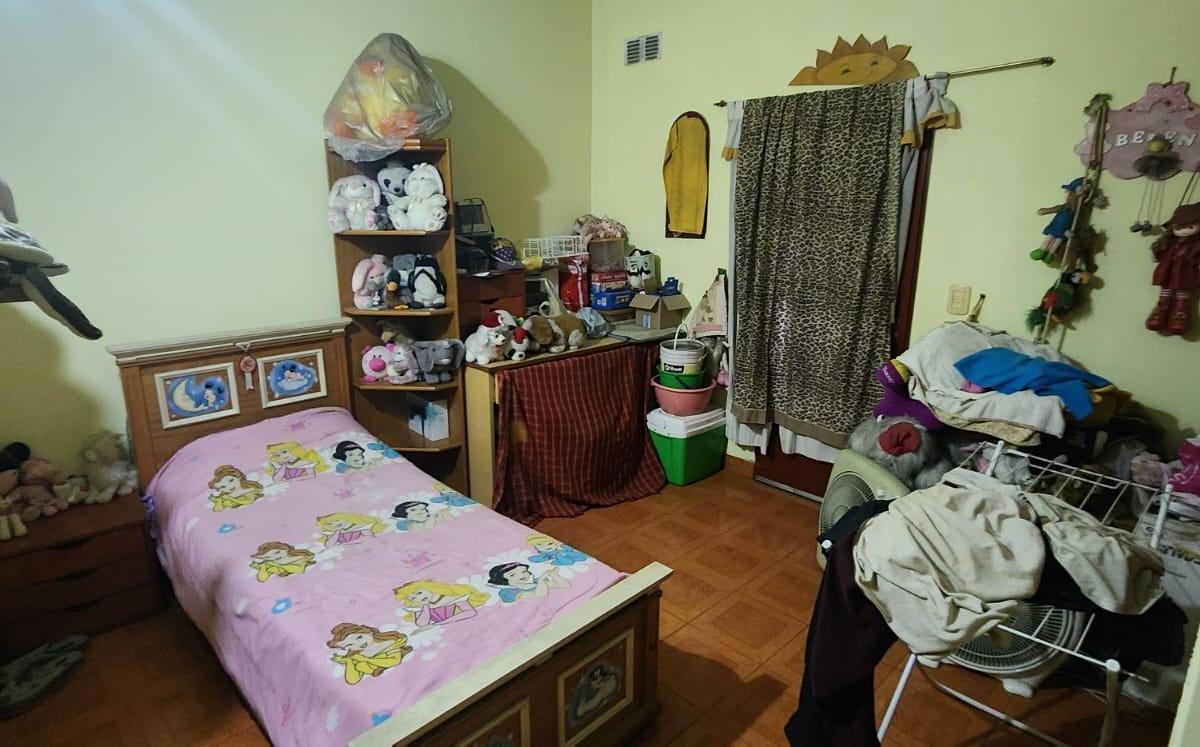 Local 323 m² y 4 Dptos 3 Amb Cada Uno en Pa (Venta en Block) - Villa Luzuriaga 1