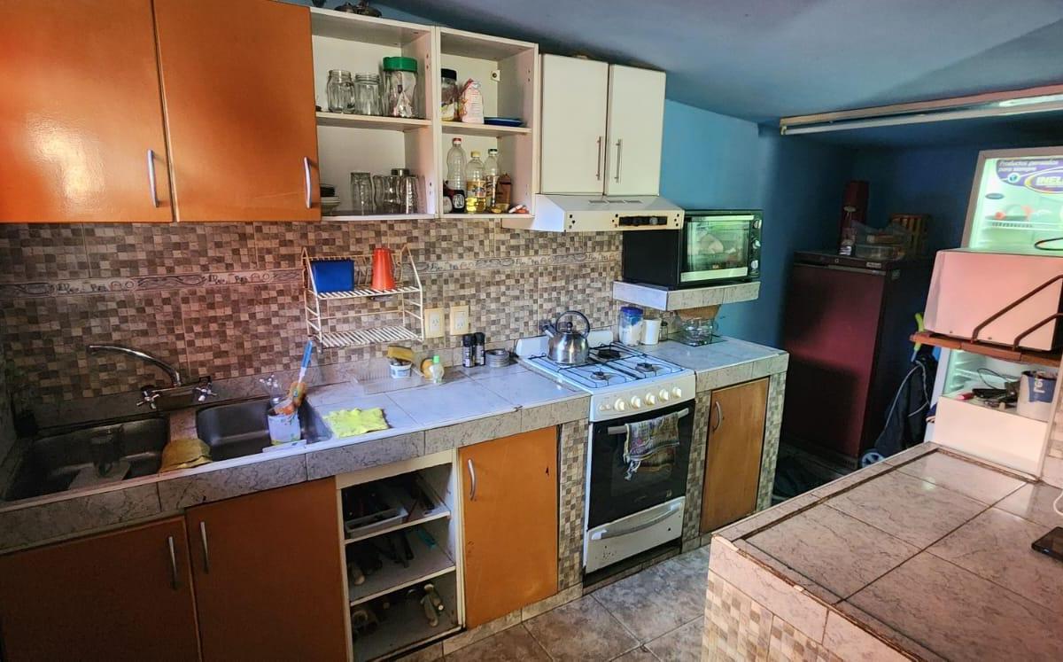 Lote de Terreno de 294 m² C/ 10 m Sobre La Av Roca - con Mejoras - Villa Lugano 3