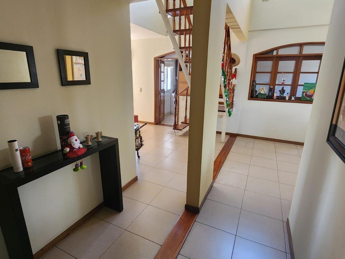 Dpto Tipo Duplex 6 Amb C/ 2 Cocheras - 160 m² - Ramos Mejia 2
