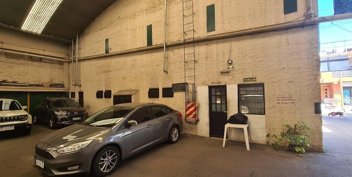 Galpón y 8 Dptos Mono Ambientes 1.240 m² Edificados (Todo en Block) - Ramos Mejia 3