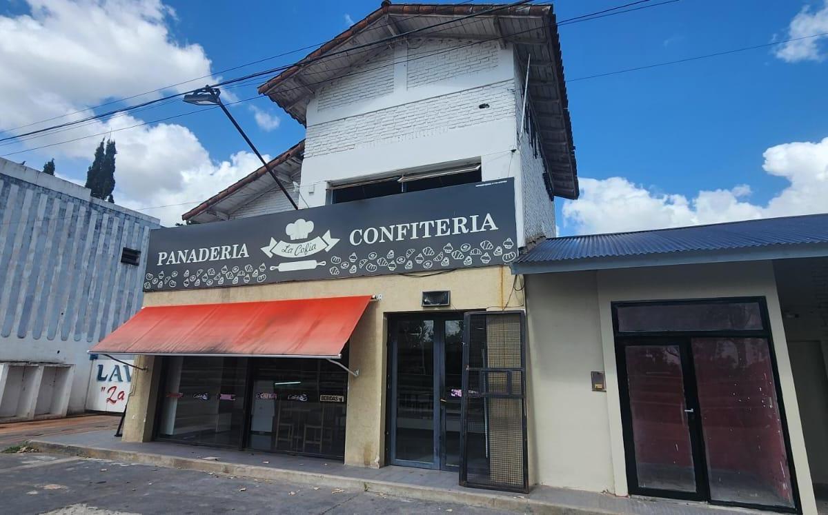 Fraccion Comercial en esquina 3760 m² c/ mejoras s/ Ruta 3 - Cañuelas