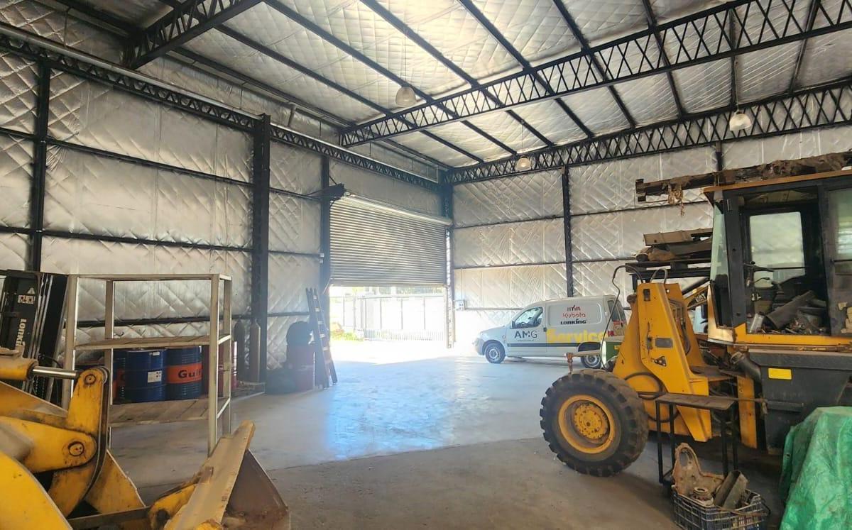 Galpón Industrial / Comercial 600 m² Frente y Salida a 2 Calles - 9 de Abril 2