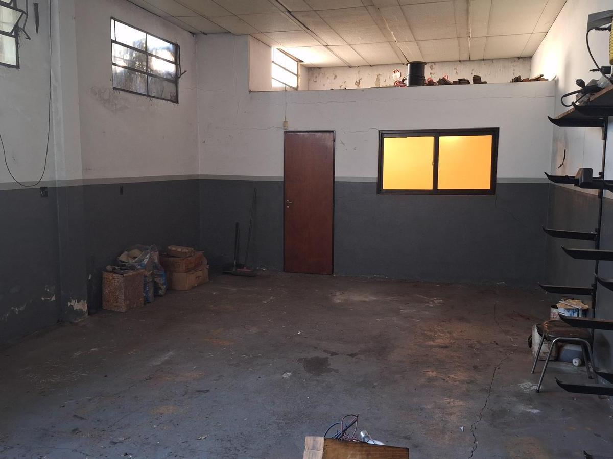Galpón Industrial 430 m² S/ Lote 551 m² - Lomas del Mirador 5
