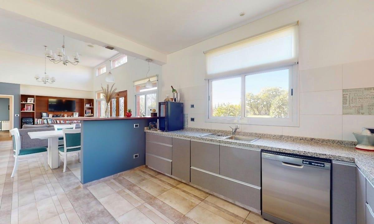 Foto de Casa 4 amb. - 253 m² Edif - Lote 2004 m² - CC Santa Irene, imagen 5