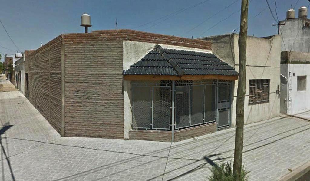 Excelente Casa 3 Ambientes c/ Cochera para 2 autos - San Justo