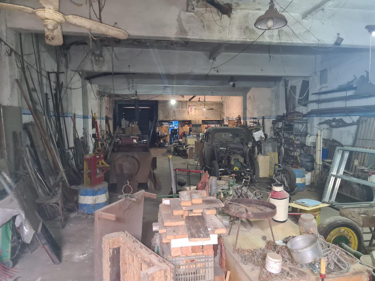 Galpón y 3 Dptos S/ Lote 384 m² - 659 m² Cub. - Barracas 3