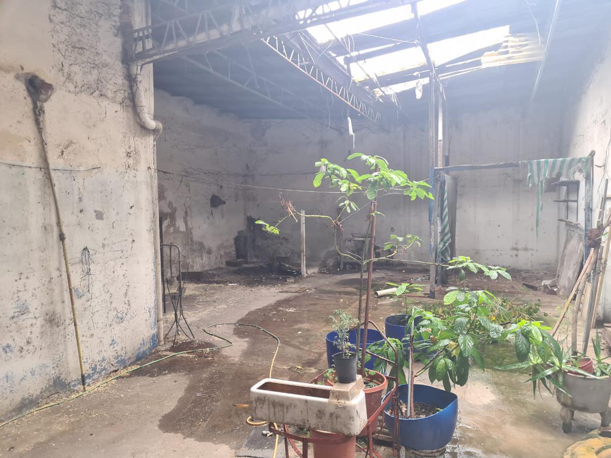 Galpón y 3 Dptos S/ Lote 384 m² - 659 m² Cub. - Barracas 2