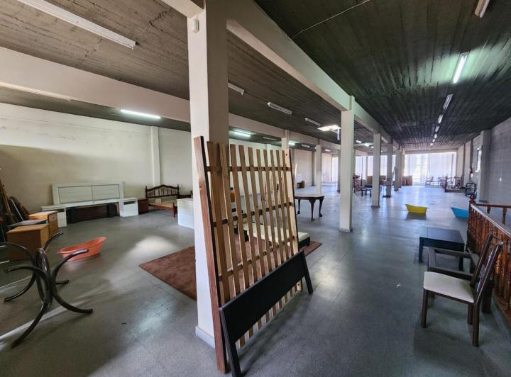 Foto de Salon Comercial de Losa en Planta Alta 389 m² Cub. (No posee baños) - Isidro Casanova, imagen 3