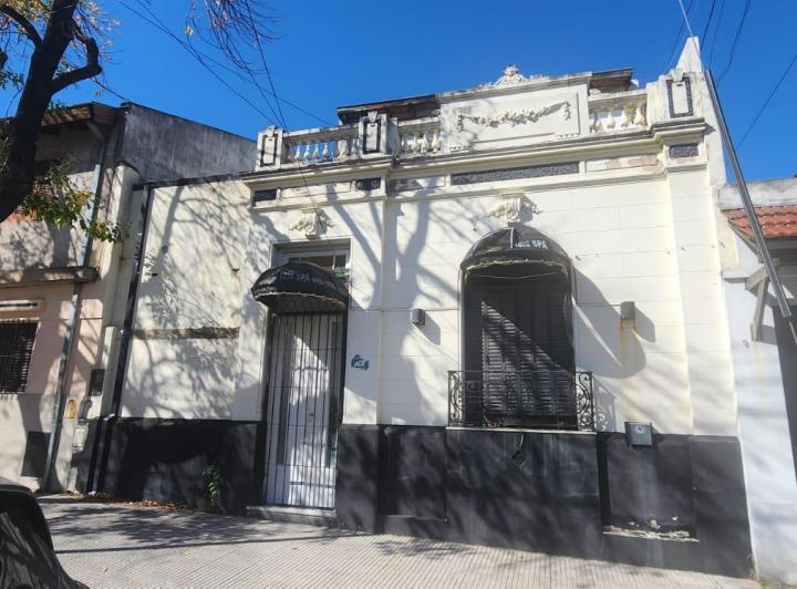 Casa 4 Ambientes 150 m² en 2 Plantas - Lote 9 x 9 - Mataderos
