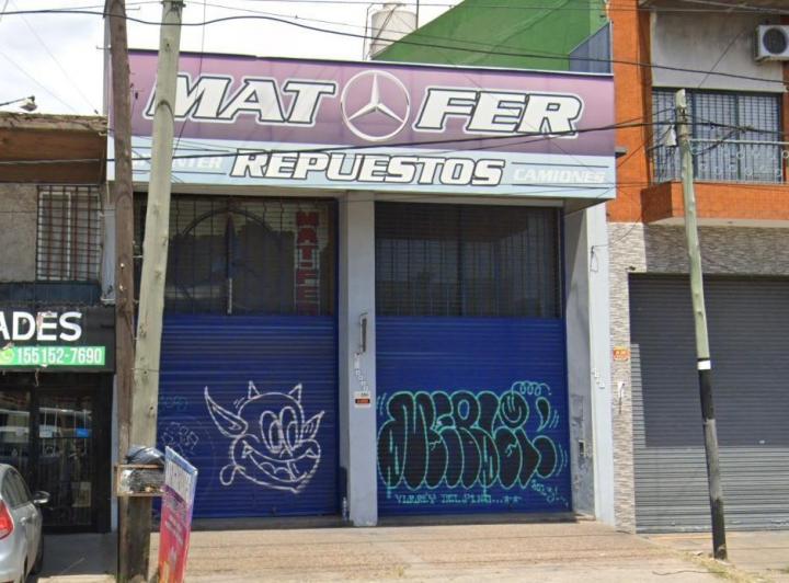 Local Comercial s/ Avenida 110 m² - San Justo 3
