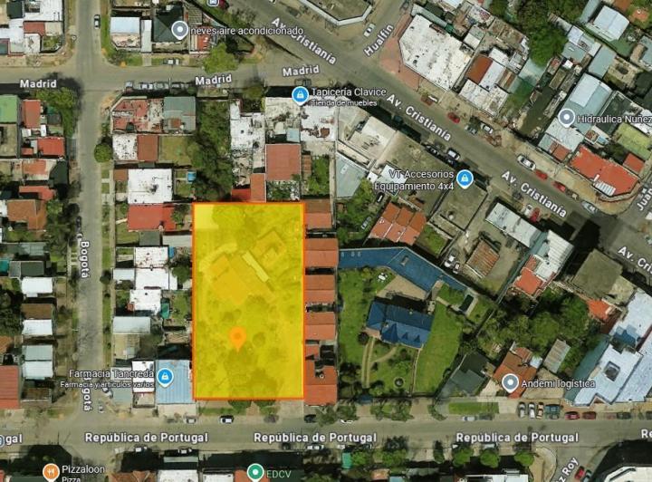 Fraccion Comercial 1771 m² c/ Casa de 3 amb. Galpón y quincho 300 m² Edif. - Casanova 4