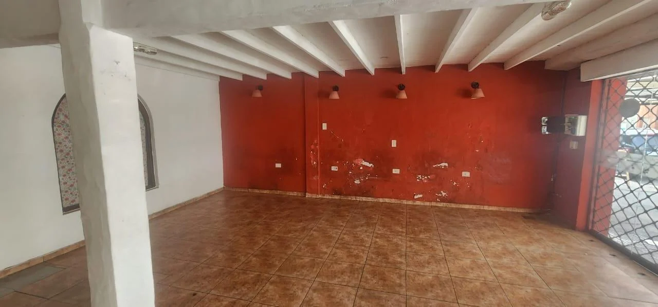 Foto de Local Comercial 108 m² - 12 m de frente s/ Arieta - S.Justo (Ctro), imagen 5