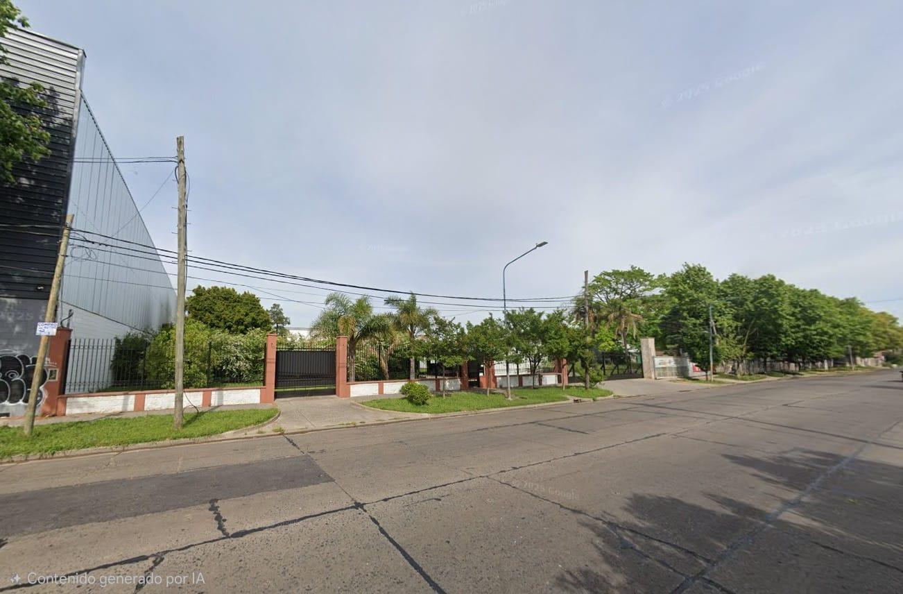 Fracción Industrial 8.843 m² c/ Galpón 1260 m² y Vivienda 7 amb 312 m² - Loma Hermosa