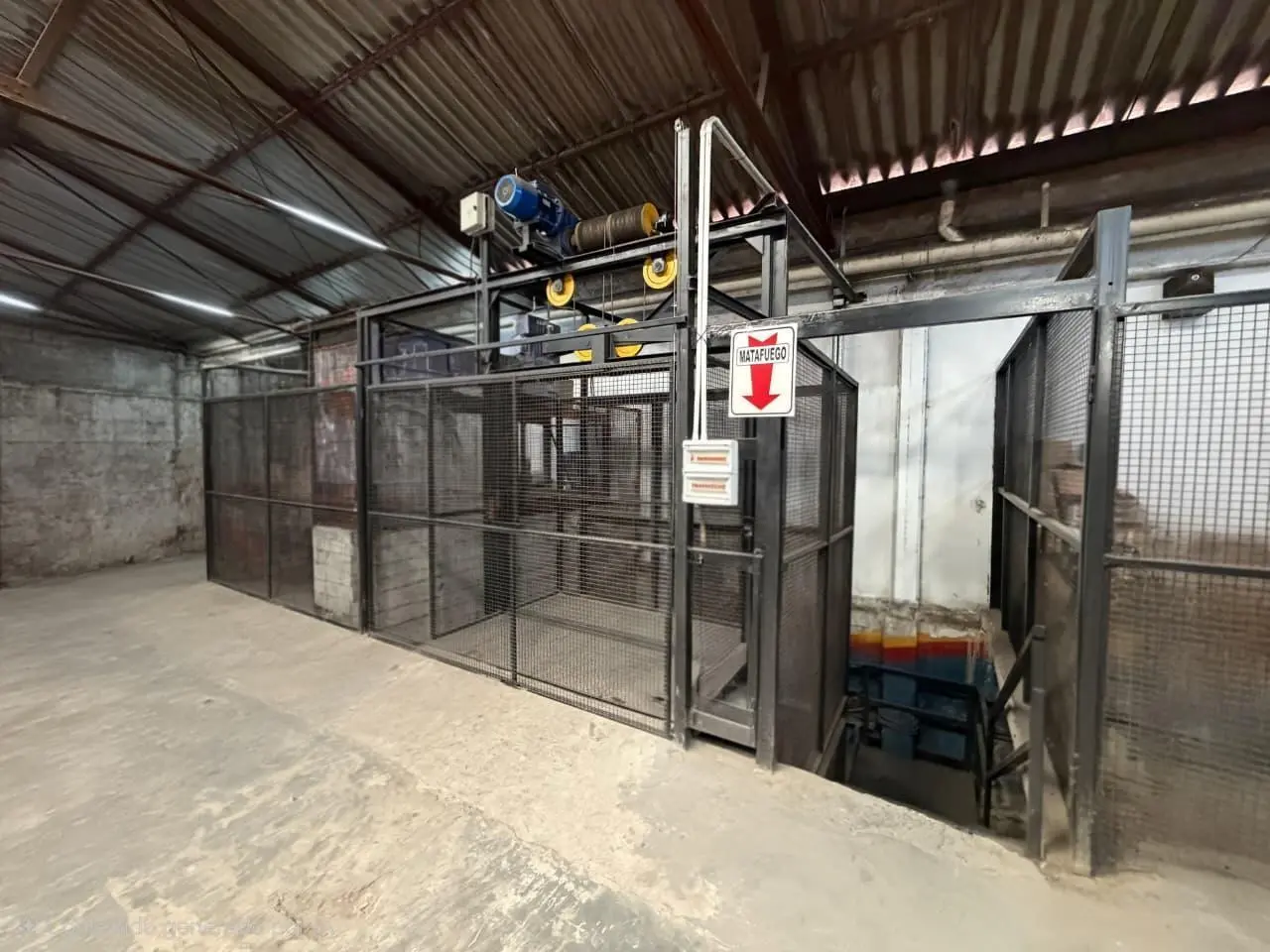 Galpon Industrial / Comercial Con salida a 2 Calles - 2867 m² Cubiertos - La Tablada 5
