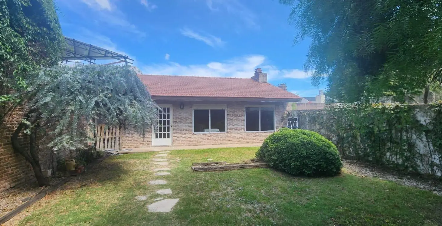 Casa 5 Amb 291 m² Edificados sobre Lote de 428 m² - Moron 4