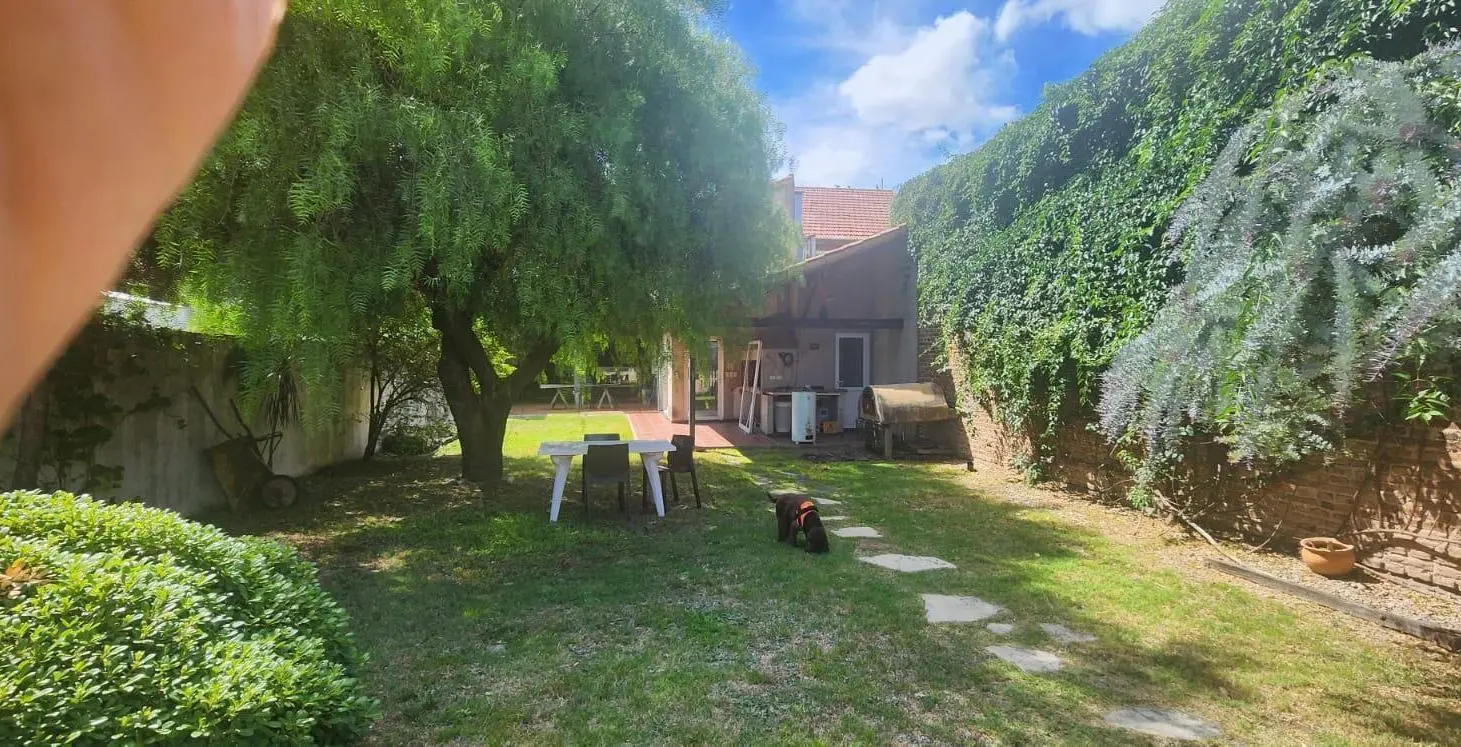 Casa 5 Amb 291 m² Edificados sobre Lote de 428 m² - Moron 5