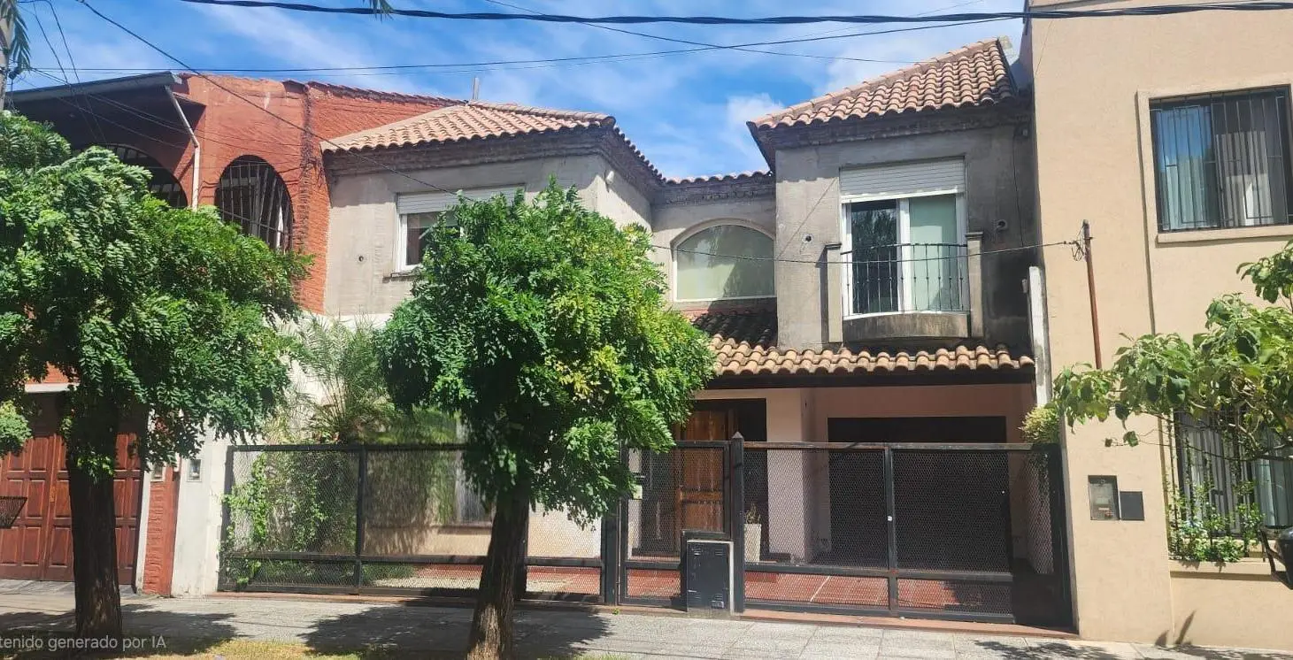 Casa 5 Amb 291 m² Edificados sobre Lote de 428 m² - Moron 2