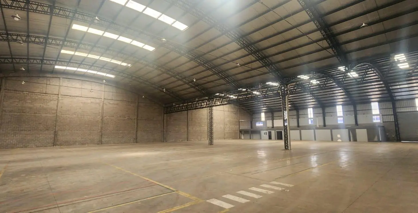 Galpón Industrial 4200 m² en Parque Industrial Moron - Haedo 4