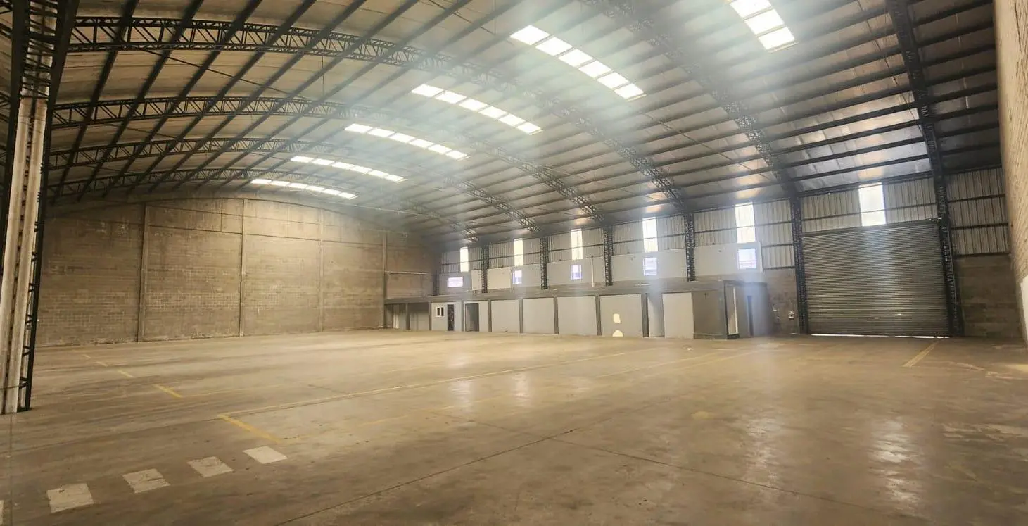 Galpón Industrial 4200 m² en Parque Industrial Moron - Haedo 3