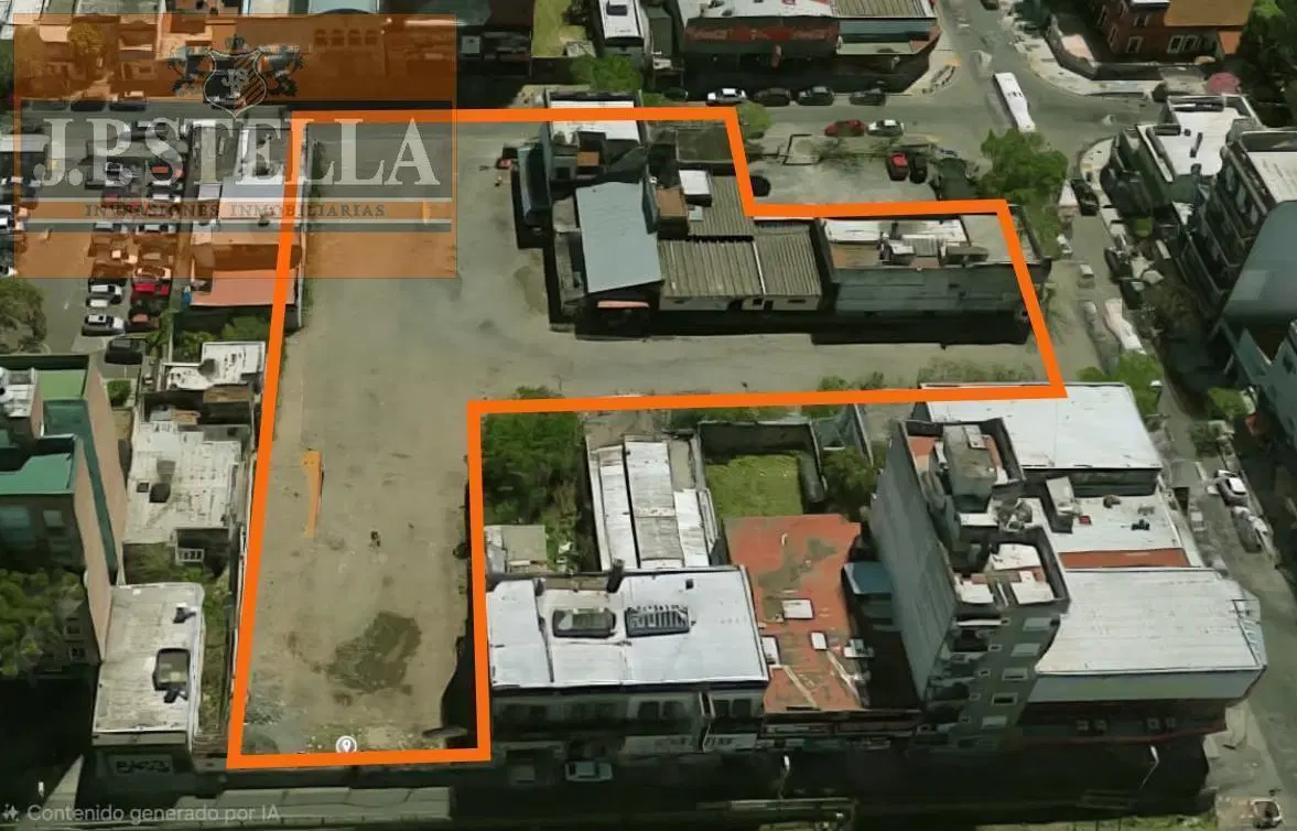 Fracción Comercial de 3.954 m² con frente a 3 calles en Moron Centro 2