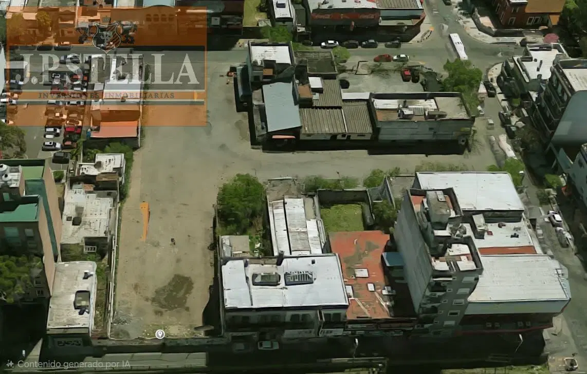 Fracción Comercial de 3.954 m² con frente a 3 calles en Moron Centro 4