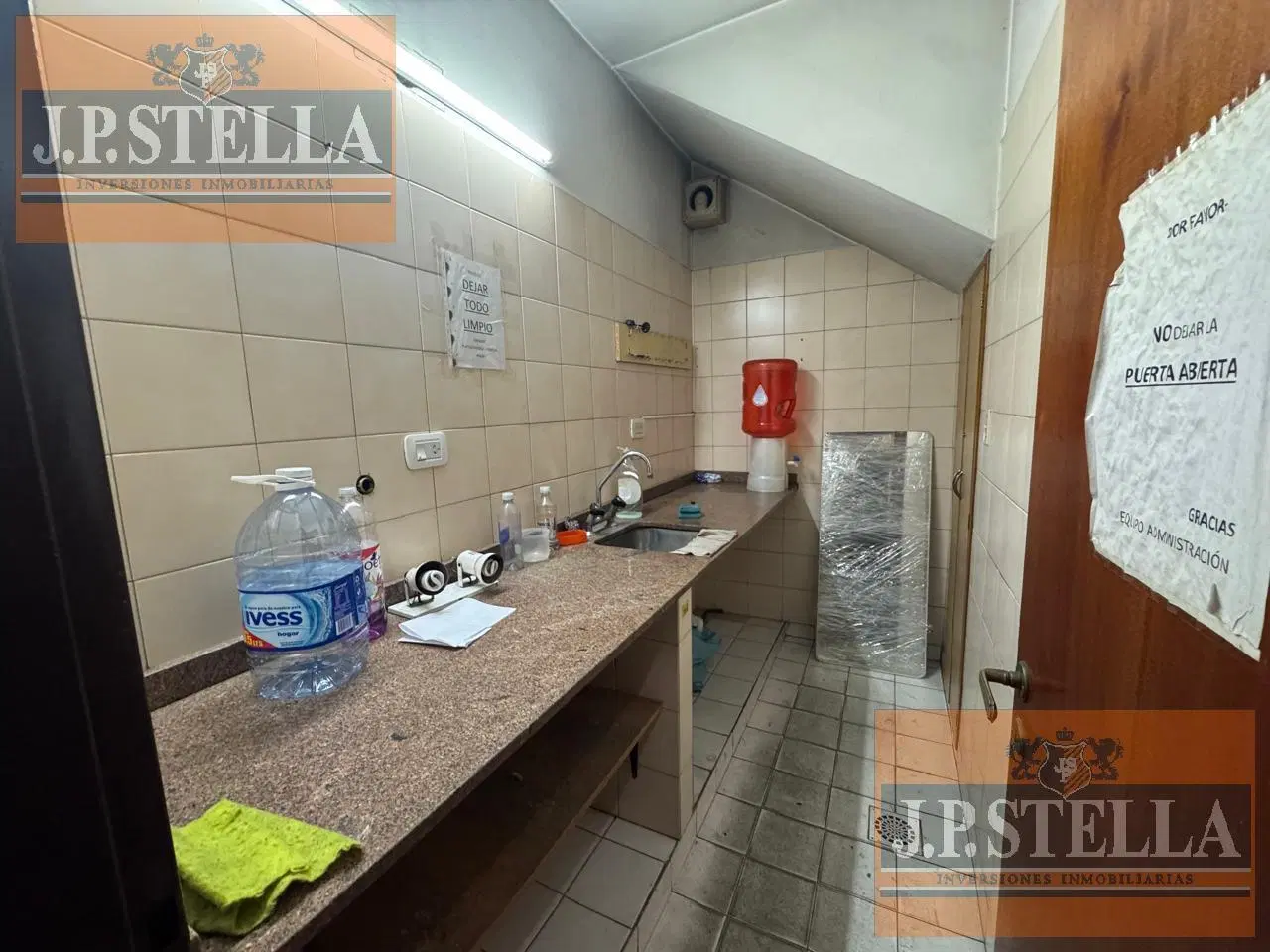 Galpón Industrial 879 m² - Oficinas - Baños y Vestuarios - Puente Grúa 2.000 Kilos - San Justo 4