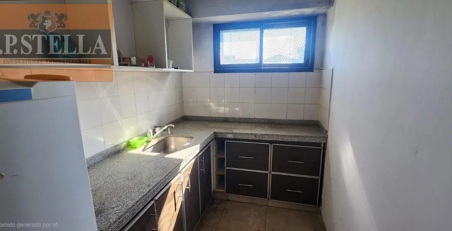 Lote 1800 m² Interno c/210 m² Edificados (Dpto u Oficina) 63 cocheras semi cubiertas - San Justo 3