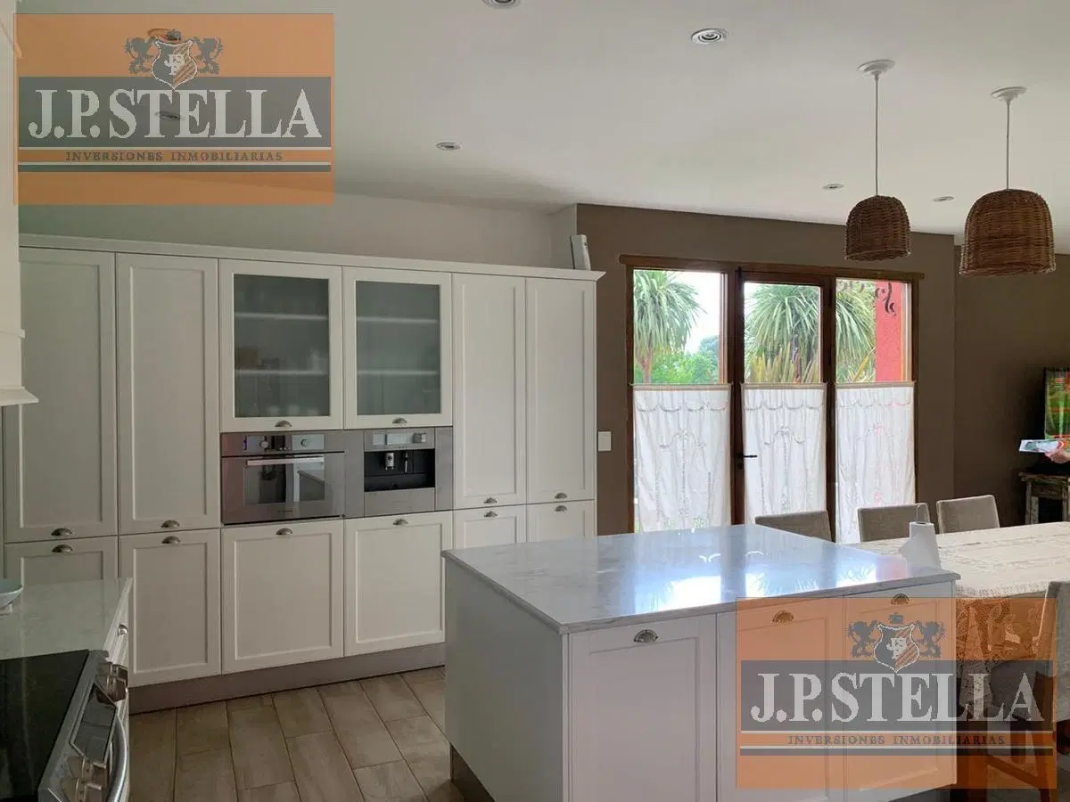 Casa Estilo Mediterranea - 4 AMB 425 m² Cub - Lote 840 m² - Barrio Privado San Patricio 4