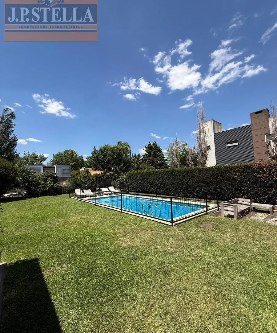 Excelente Casa 6 Amb c/ Pileta 285 m² s/ lote 850 m² - Barrio San Patricio - Moreno 4