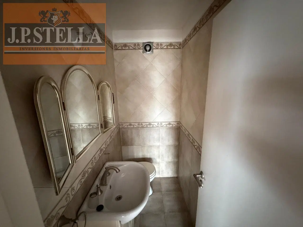 Semi Piso 3 Amb. c/ Cochera - 73 m² - Piso 10 contrafrente - S.Justo (Ctro) 8