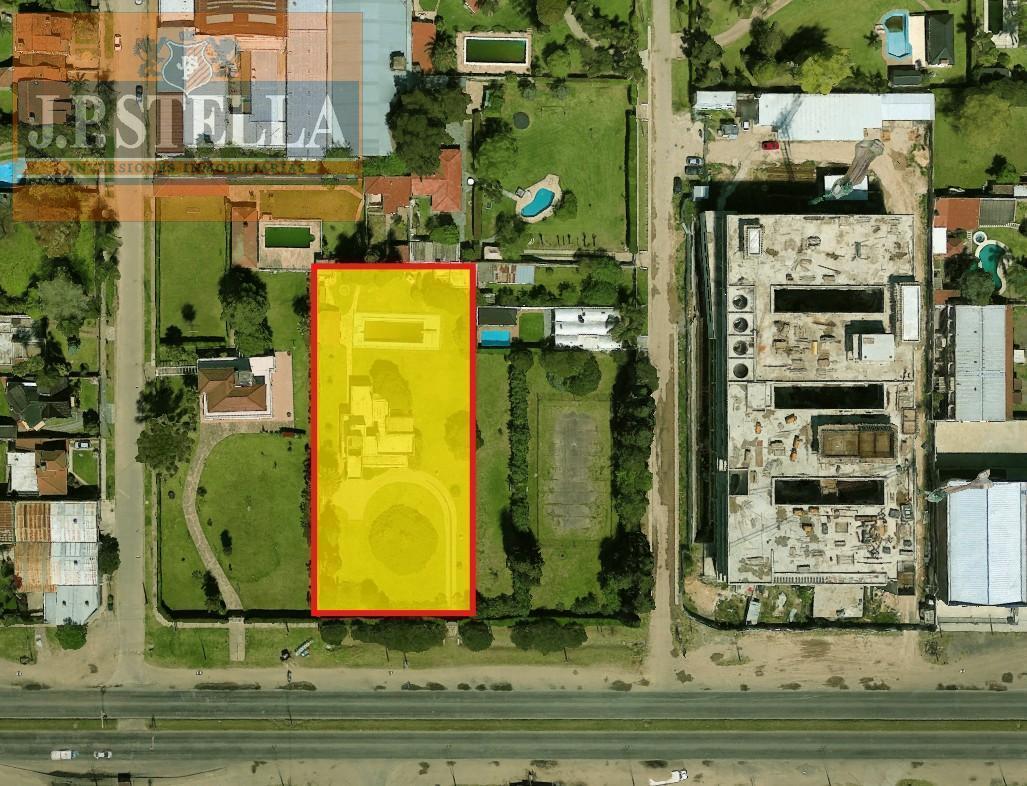 Fracción Comercial 3450 m² c/ mejoras - 39 m de frente s/ Avenida - Villa Luzuriaga
