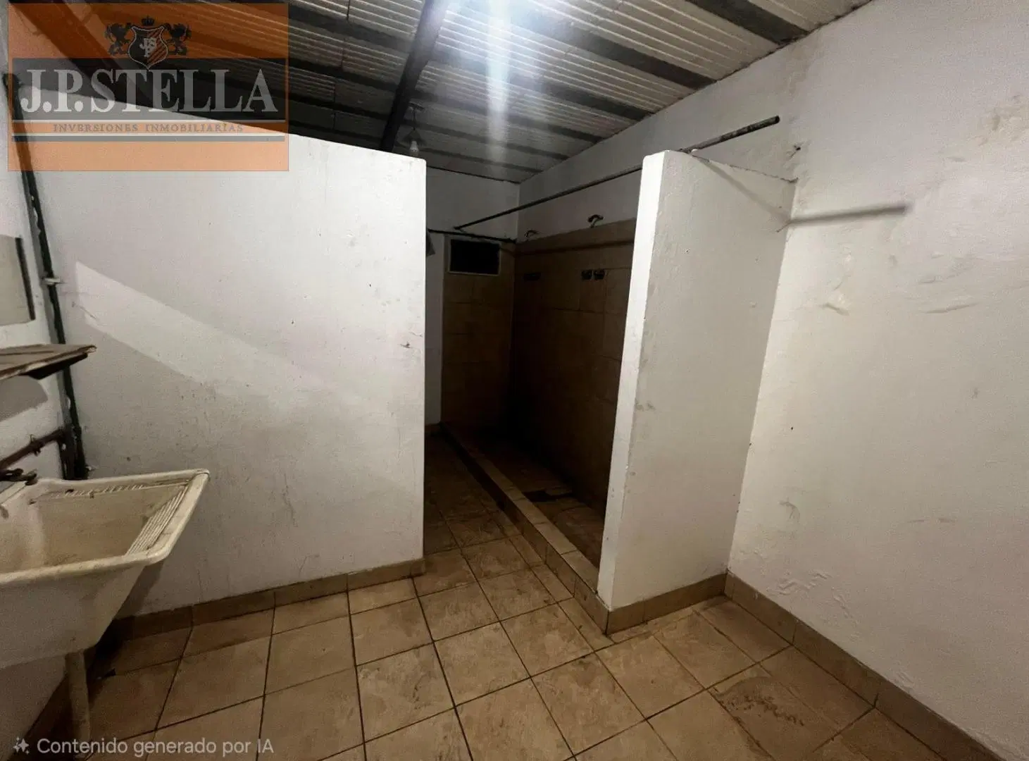 Galpón Industrial 624 m² Oficina - Vestuario - Baño - Lomas Del Mirador 3