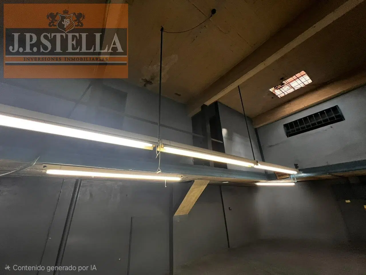 Galpón de Losa Industrial 526 m² Edificados c/ Entrepiso, baños y vestuario - Tablada 5